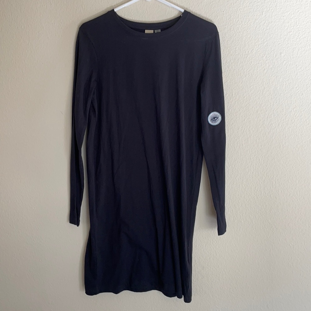 Roxy mid dress with patches on the sleeve